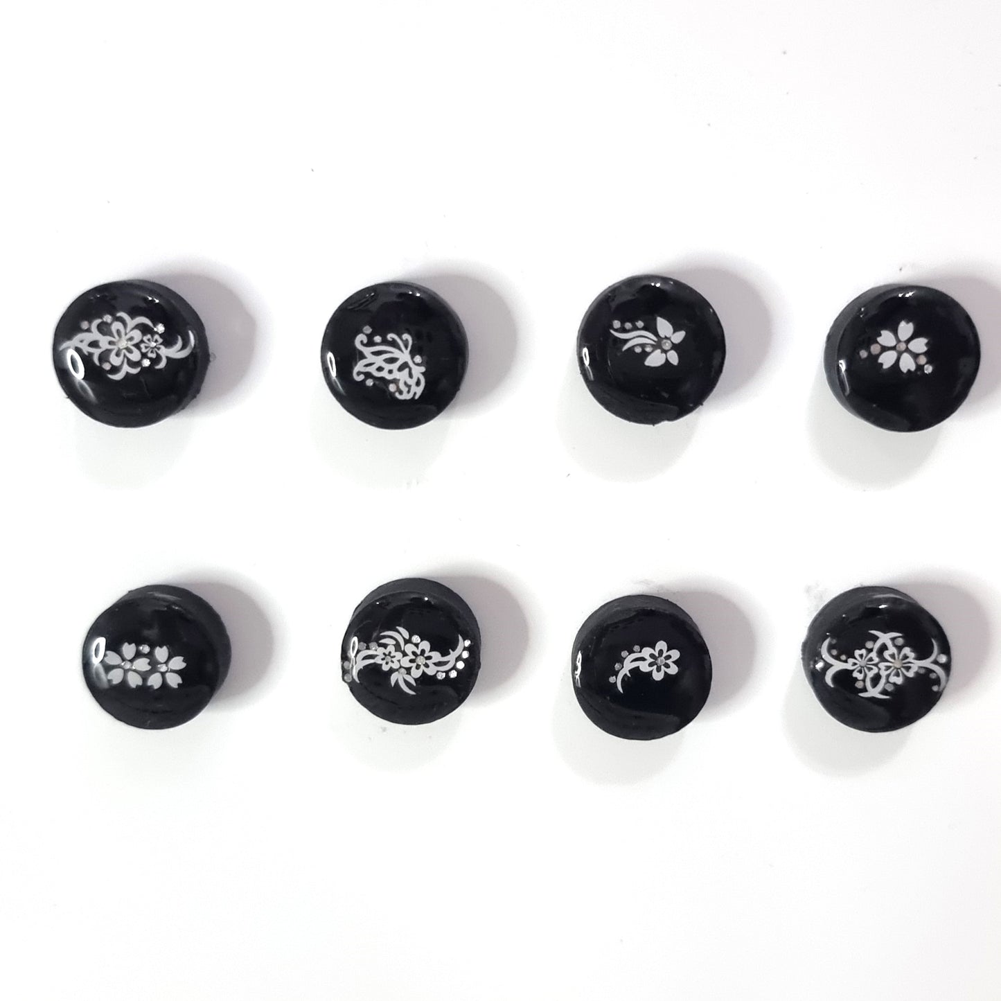 Set of 8 magnets- flowers