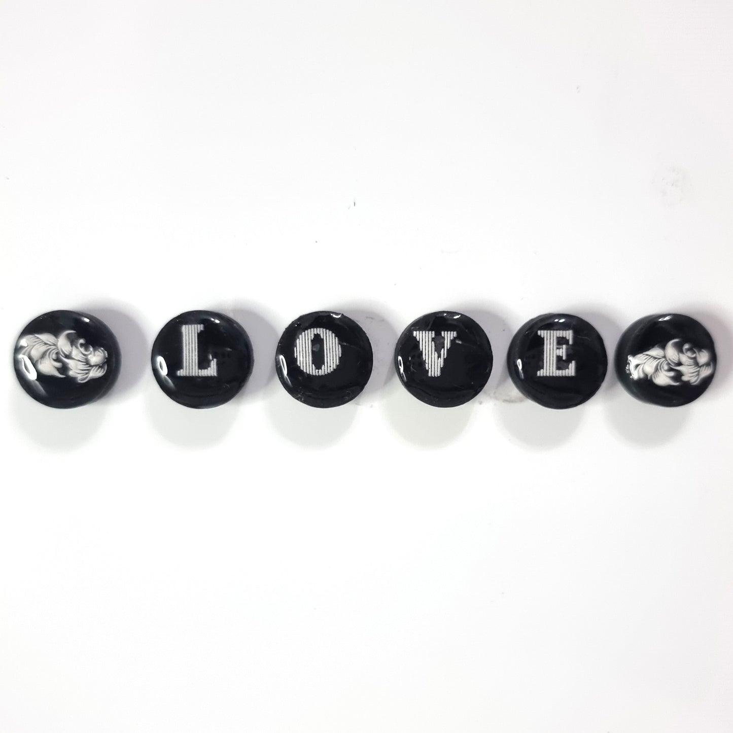 Set of 6 magnets- love