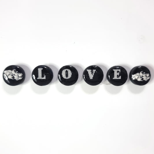 Set of 6 magnets- love