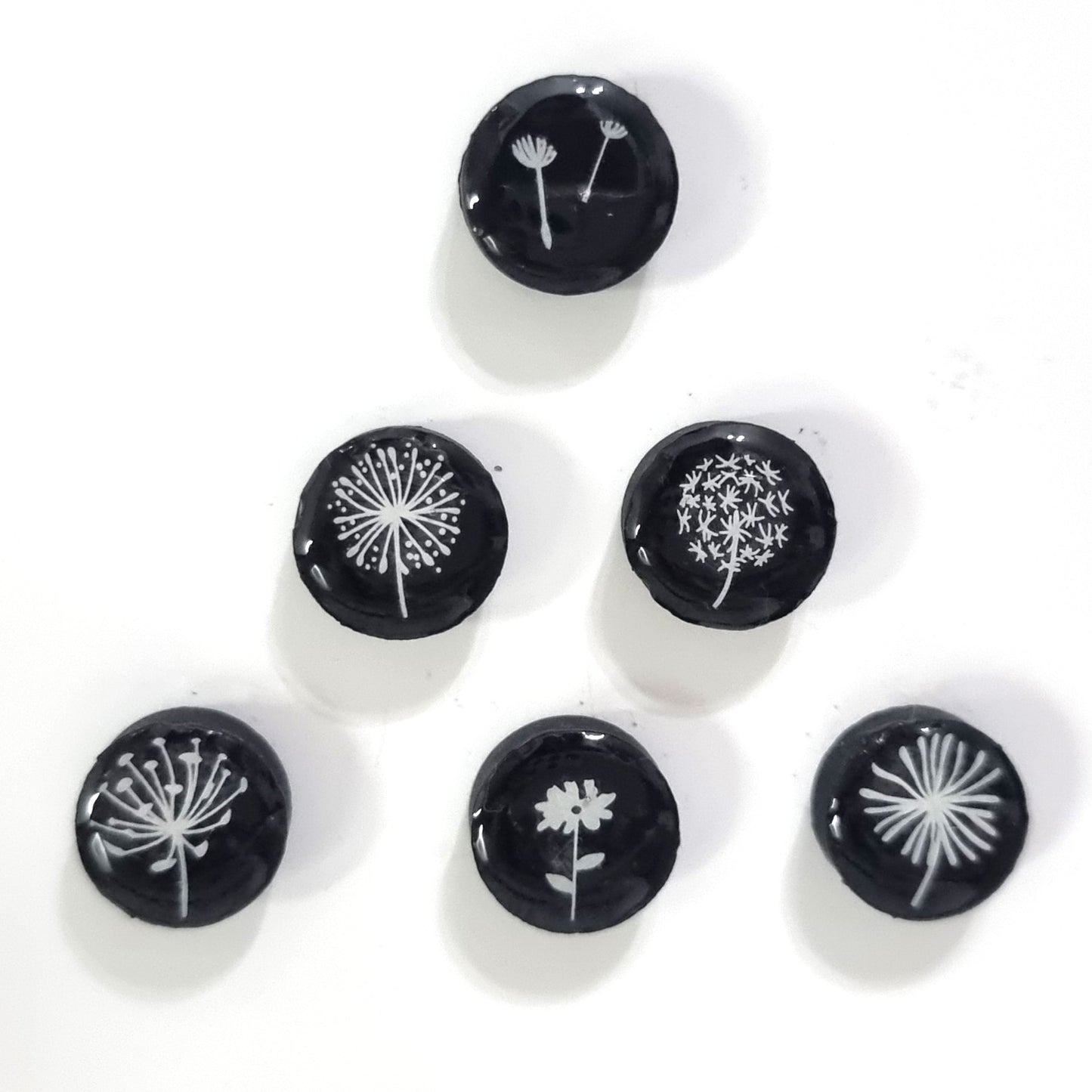 Set of 6 magnets- flowers glow in the dark