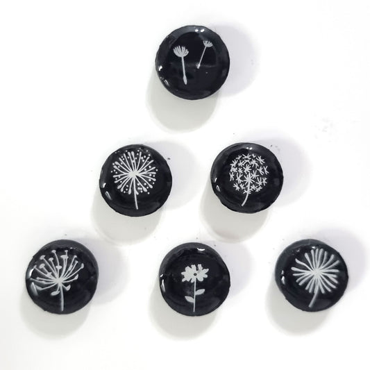 Set of 6 magnets- flowers glow in the dark